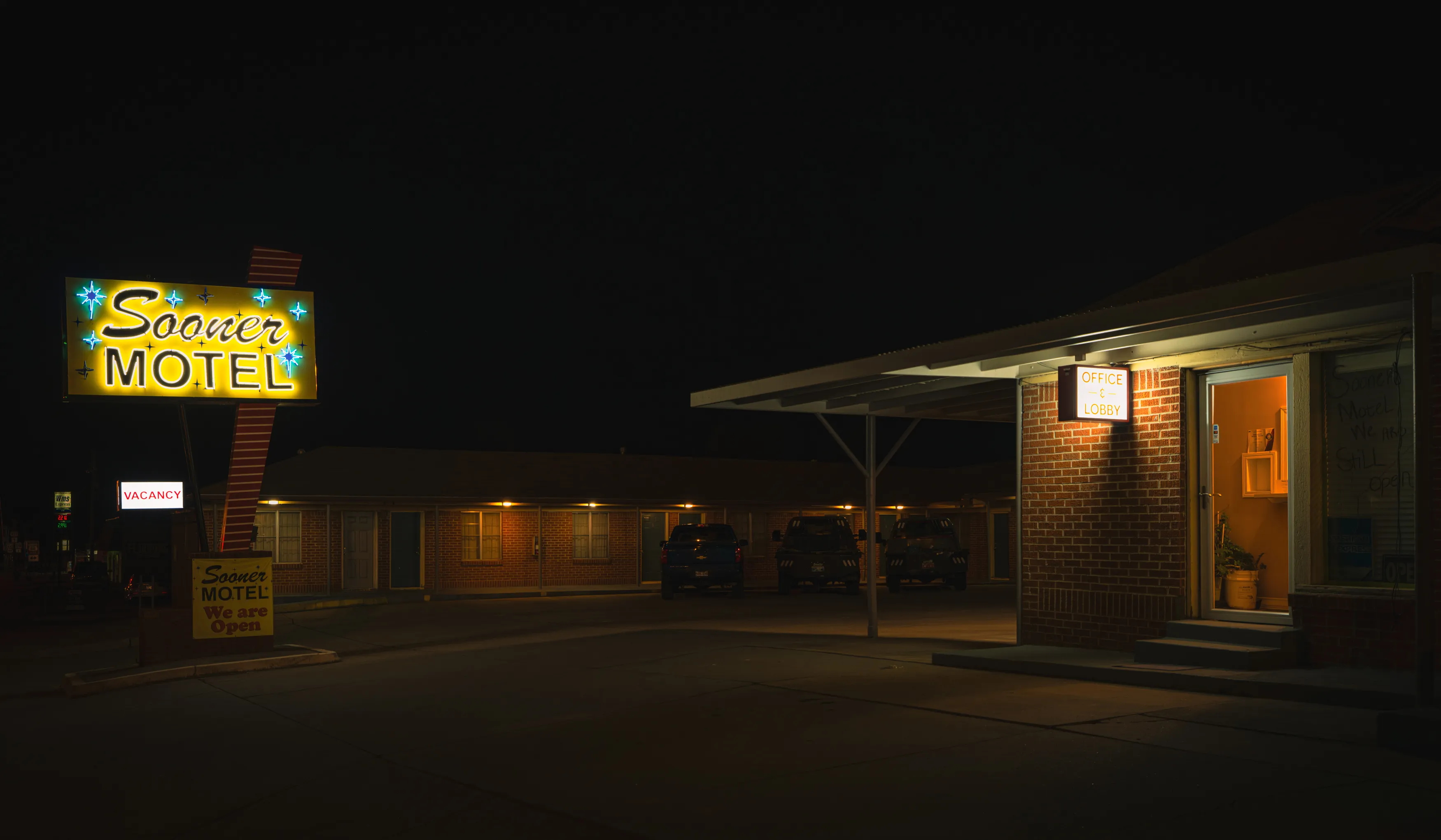 Route 66 Neon Nights — Luther, Chandler, Stroud - Oklahoma